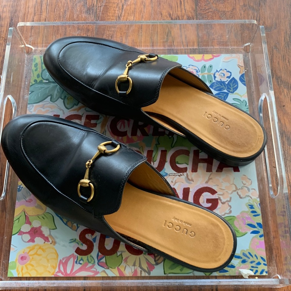 Gucci Loafers!! Only worn twice to teach my students!!! Chic and stylish 🧚🧚🧚